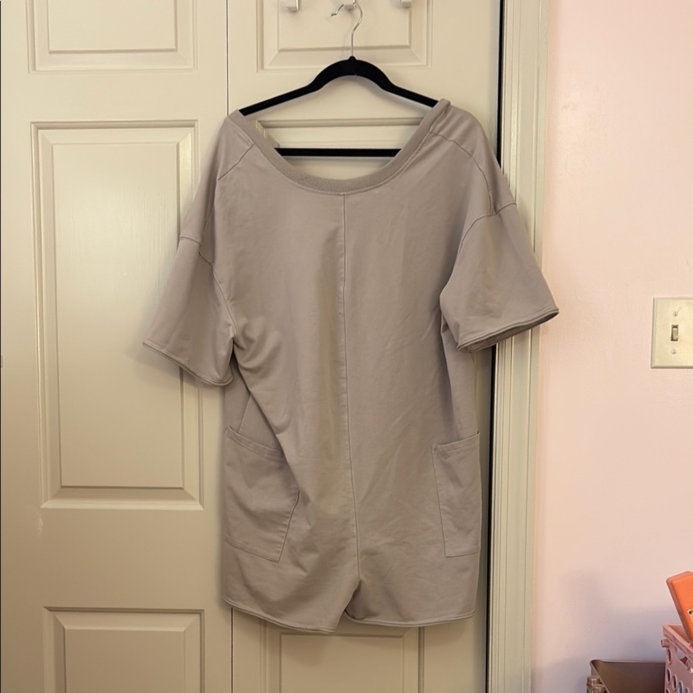 Casual Gray/Cream Women’s Romper